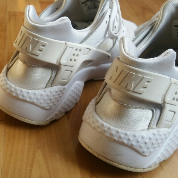 SOLD!! Nike Air Huarache - Picture 2 of 5